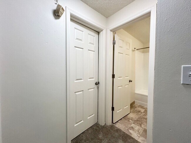 Building Photo - sw165th