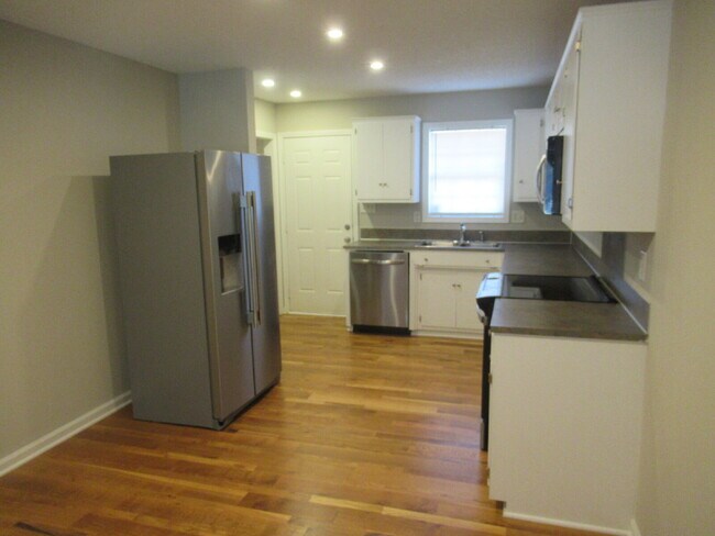 Building Photo - Renovated 2-Bedroom Duplex for Rent Just North of Lincolnton!