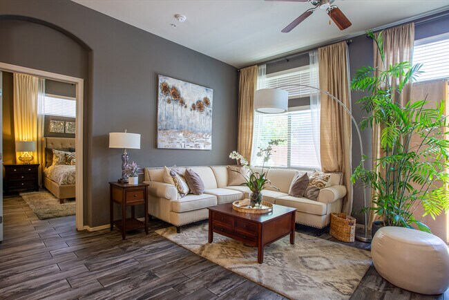 Building Photo - Sabino Vista Apartment Homes