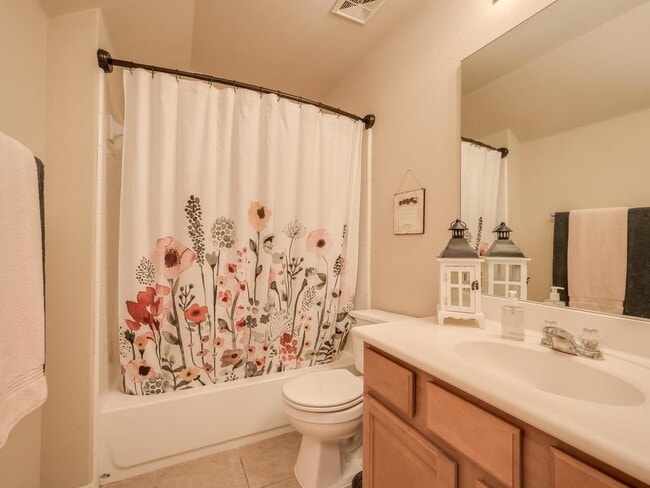 Building Photo - 14508 Broadwinged Hawk Dr
