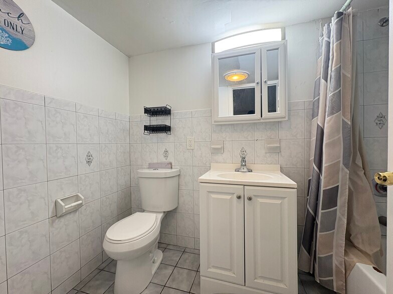 Unit G - 60 Stegman St