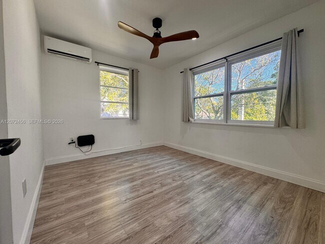 Building Photo - 277 NE 55th St
