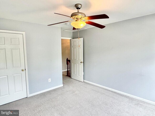 Building Photo - 35 Live Oak Ln