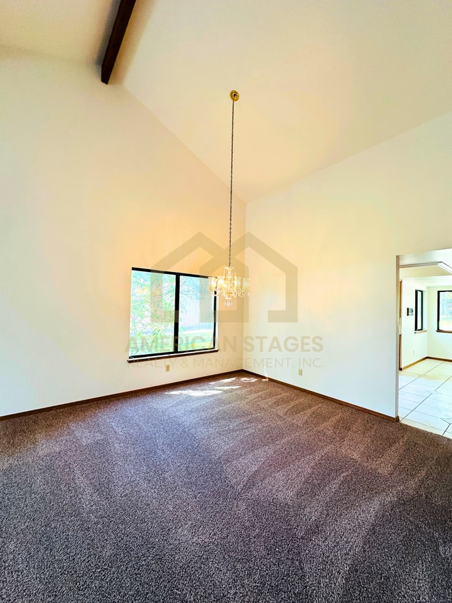 Building Photo - 1121 Pellham Dr