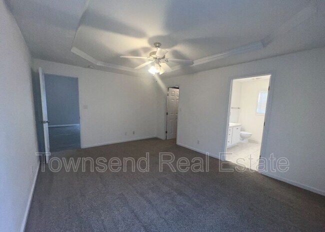 Building Photo - 376 Tennessee Walker Dr