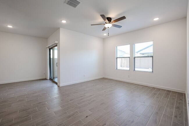 Building Photo - 4 Bedroom in Ambra Gated Community