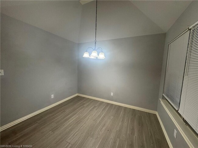 Building Photo - 1103 Springhill Rd