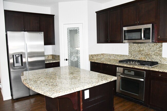 Building Photo - 3225 Donovan Ranch Rd