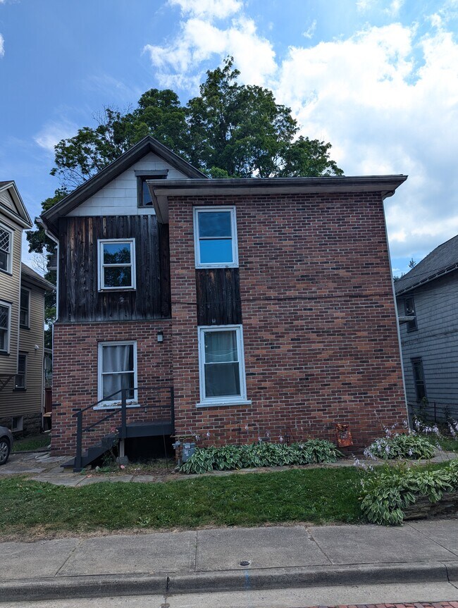 Exterior - 250 Locust St