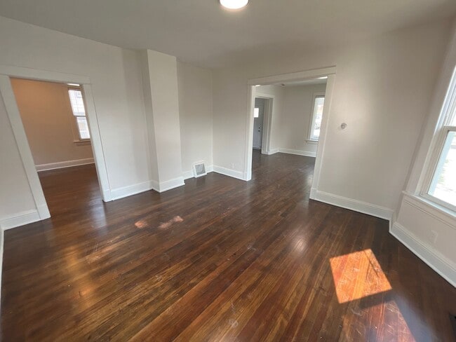 Building Photo - 708 N 41st St
