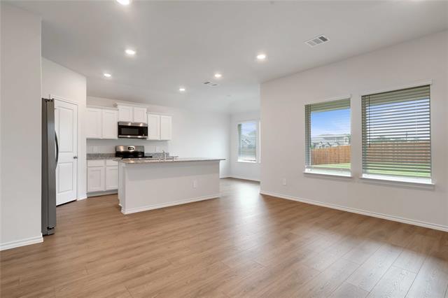 Building Photo - 501 Yellow Rose Rd