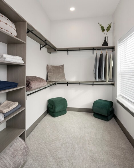 Building Photo - Aria Apartments