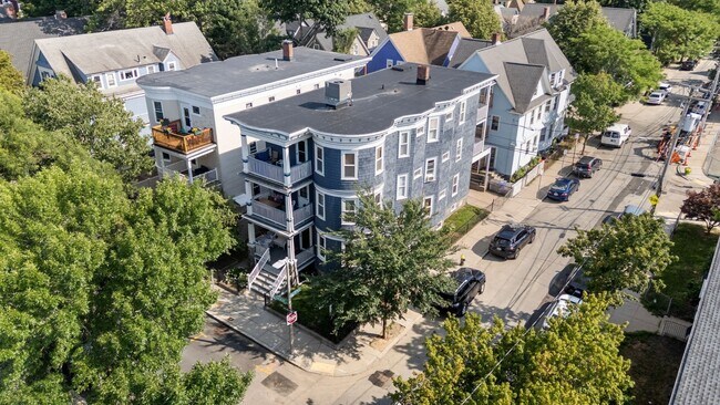 Building Photo - 26 Hinckley St