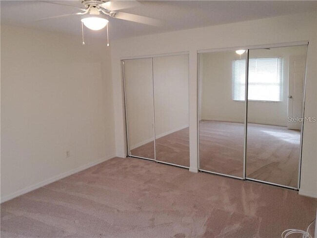 Building Photo - 1108 Apple Terrace