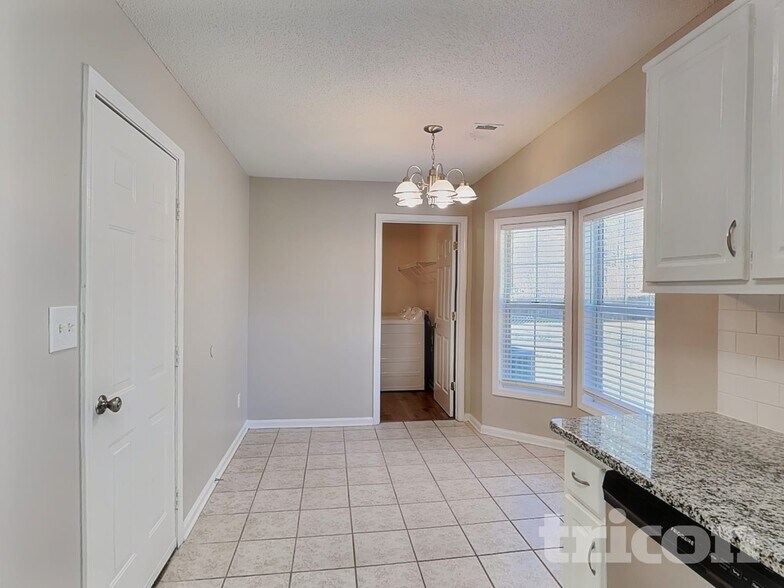 Building Photo - 3023 Ryan Rd