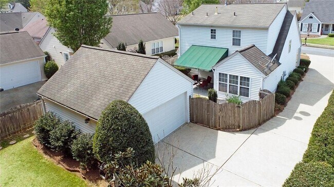 Building Photo - 2041 Greenhill Pass