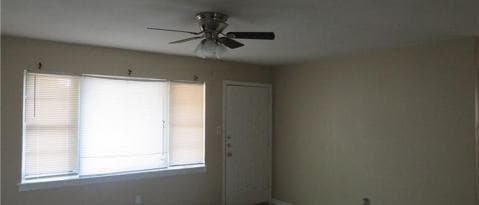Building Photo - 104 Bybee Ct