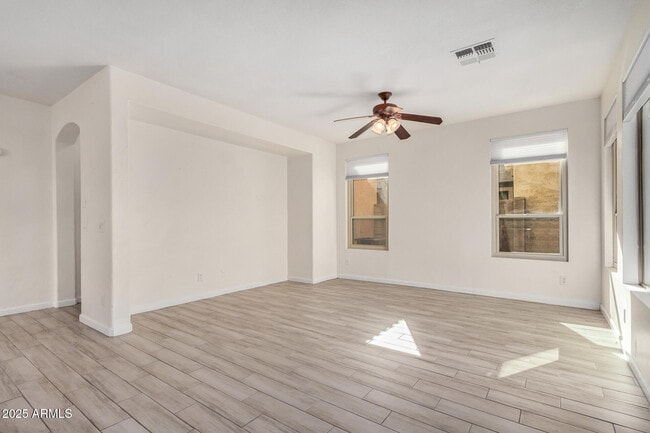 Building Photo - 1844 E Dunbar Dr