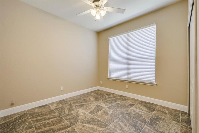 Building Photo - 2202 Ezra Ct