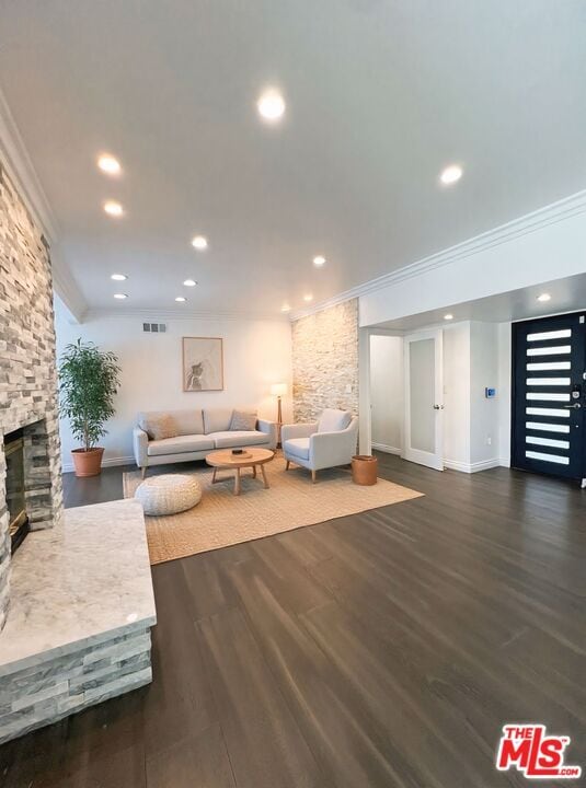 Building Photo - 16270 Kalisher St