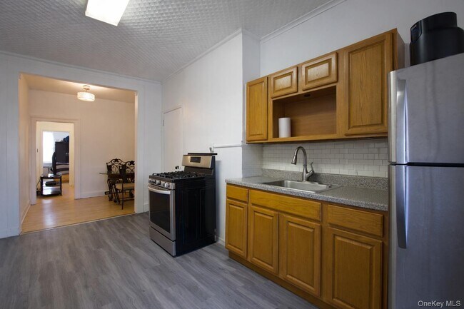 Building Photo - 60-89 54th St