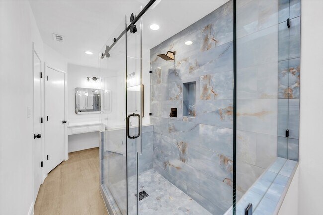Building Photo - 13826 Wooded Creek Ct