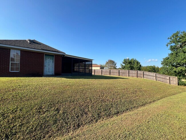 Building Photo - 7525 Muirfield Loop