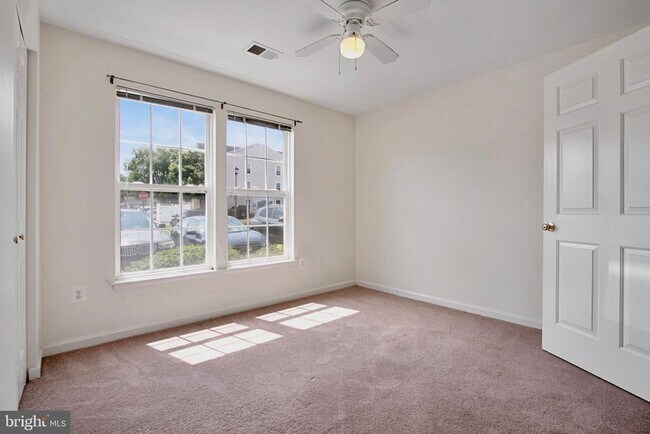 Building Photo - 502 Bradley Ct