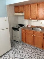 Building Photo - 236 Meyran Ave