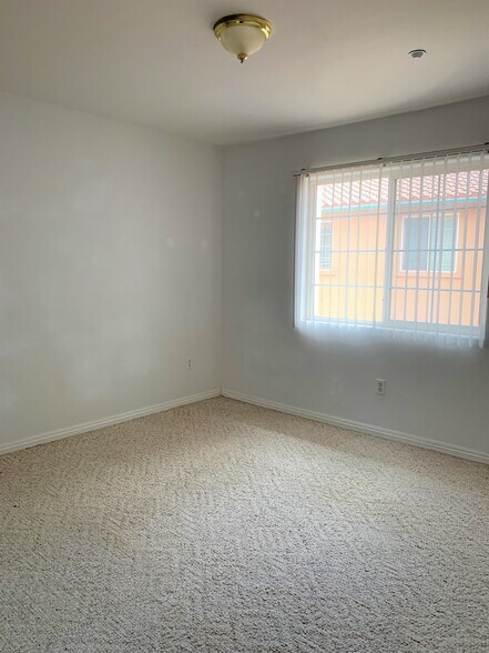 Building Photo - 3711 Baldwin St