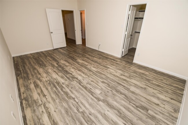 Building Photo - 835 Frontera Ct