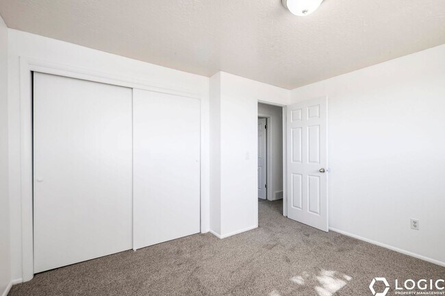 Building Photo - 4247 S 2450 W