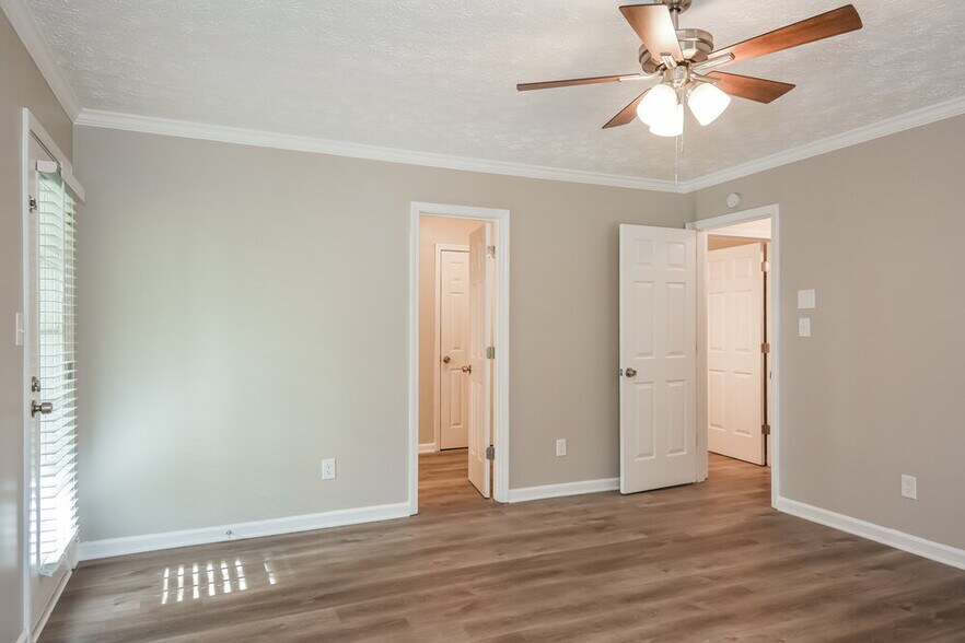Building Photo - 40 Breckenridge Ln