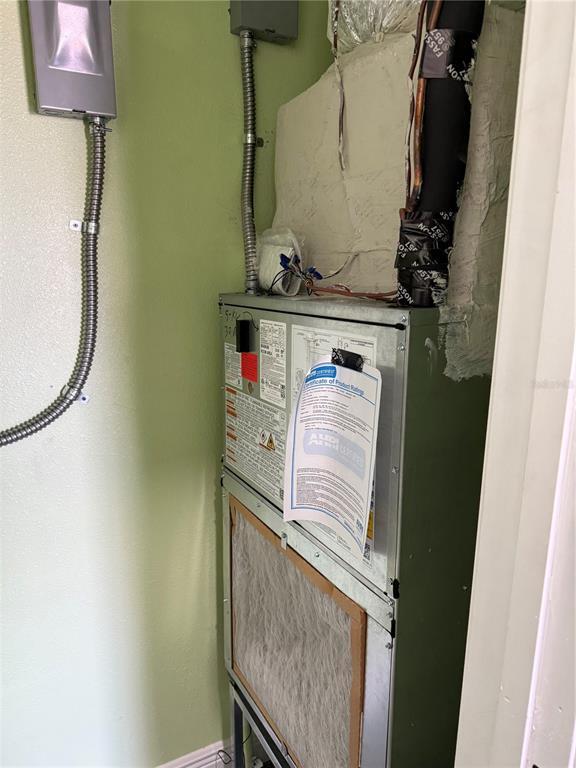 Building Photo - 1311 E River Cove St