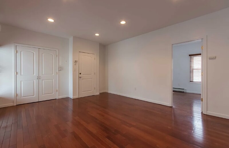 Building Photo - 1036 Lorimer St