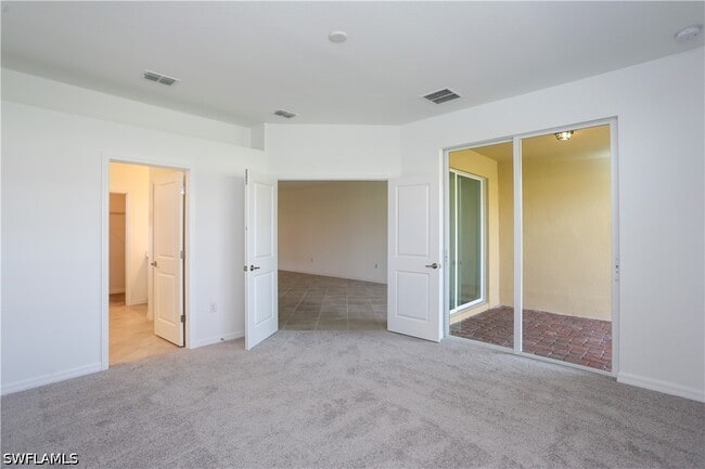 Building Photo - 2599 Vine Ave