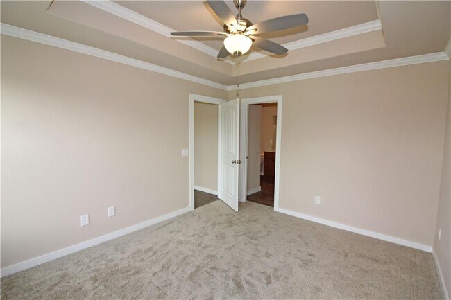 Building Photo - 471 Barbet Dr