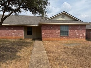 Building Photo - 10237 Hyacinth Ln