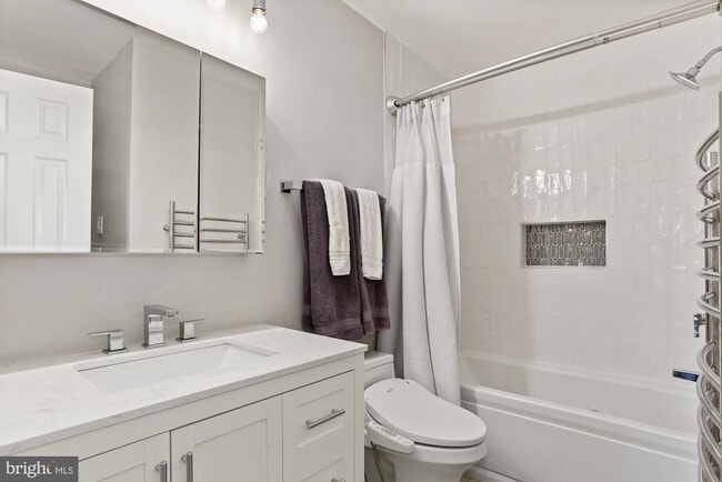 Building Photo - 8078 Sebon Dr