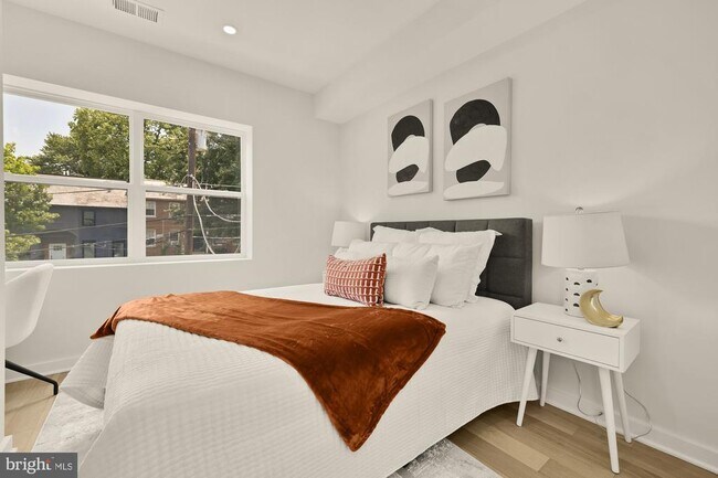 Building Photo - 2610 41st St NW