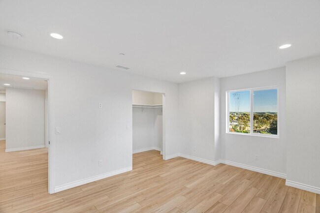 Building Photo - 8560 Grv Hl Ct