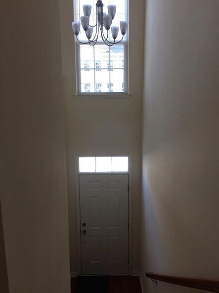 Front door - 535 Liam Pl