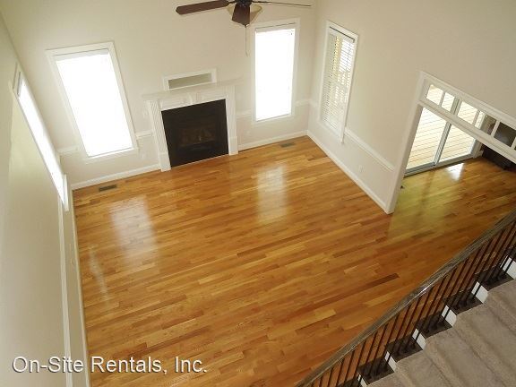 Building Photo - 5 br, 3.5 bath House - 11 Racquet Court