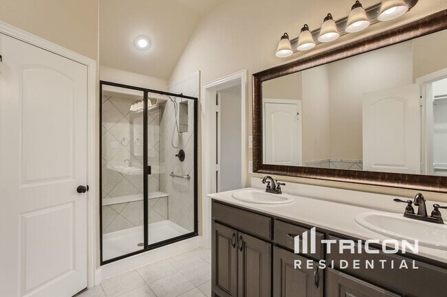 Building Photo - 172 Landsdale Cir