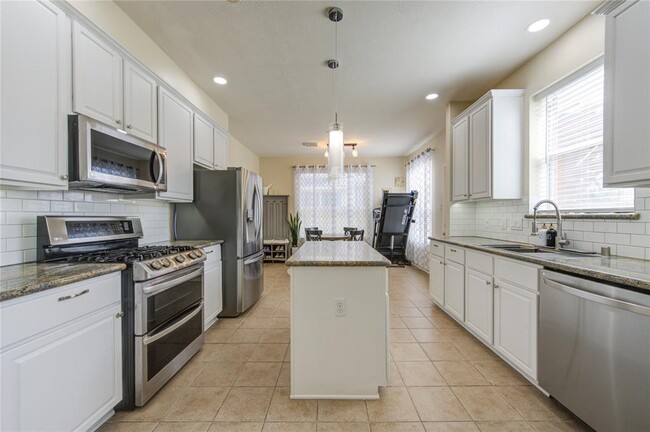 Building Photo - 1631 Candleston Ln