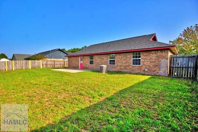 Building Photo - 850 Lyndsi Ln