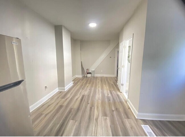 Building Photo - 3168 Wilkens Ave