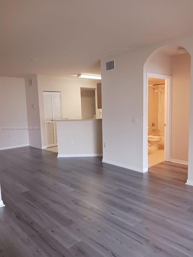 Building Photo - 102 Belmont Ln