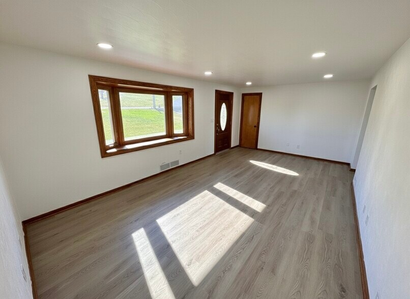 Living Room - 639 Scenery Dr