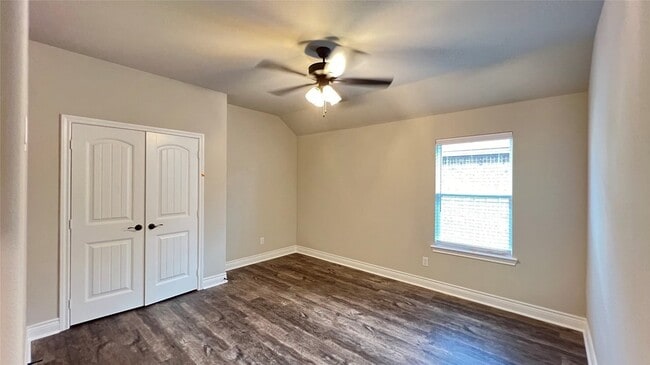 Building Photo - 606 Moseley Ln